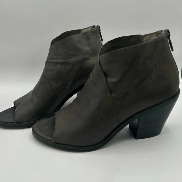 EILEEN FISHER 'Ink' Open Toe Block Heel Bootie  Sandal Gray Leather Size 7 - Picture 5 of 15